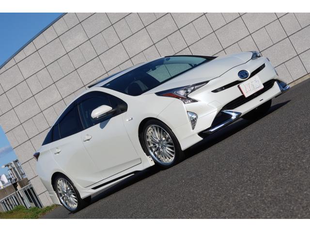 プリウス Ａプレミアム　禁煙車　寒冷地仕様　モデリスタエアロ　ＷＯＲＫ１９ｉｎホイール　サンルーフ　置くだけ充電　ＨＤＭＩ　ＵＳＢ　９型ナビ　前後ドライブレコーダー　レーダークルーズ　オートハイビーム　ＰＣＳ　安全装備搭載（7枚目）