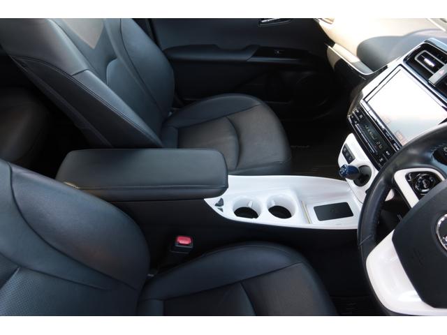 プリウス Ａプレミアム　禁煙車　寒冷地仕様　モデリスタエアロ　ＷＯＲＫ１９ｉｎホイール　サンルーフ　置くだけ充電　ＨＤＭＩ　ＵＳＢ　９型ナビ　前後ドライブレコーダー　レーダークルーズ　オートハイビーム　ＰＣＳ　安全装備搭載（34枚目）