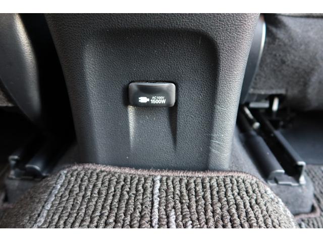 プリウス Ａプレミアム　禁煙車　寒冷地仕様　モデリスタエアロ　ＷＯＲＫ１９ｉｎホイール　サンルーフ　置くだけ充電　ＨＤＭＩ　ＵＳＢ　９型ナビ　前後ドライブレコーダー　レーダークルーズ　オートハイビーム　ＰＣＳ　安全装備搭載（37枚目）