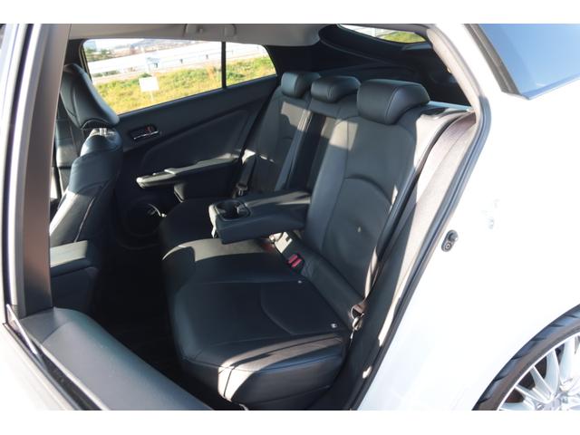 プリウス Ａプレミアム　禁煙車　寒冷地仕様　モデリスタエアロ　ＷＯＲＫ１９ｉｎホイール　サンルーフ　置くだけ充電　ＨＤＭＩ　ＵＳＢ　９型ナビ　前後ドライブレコーダー　レーダークルーズ　オートハイビーム　ＰＣＳ　安全装備搭載（40枚目）