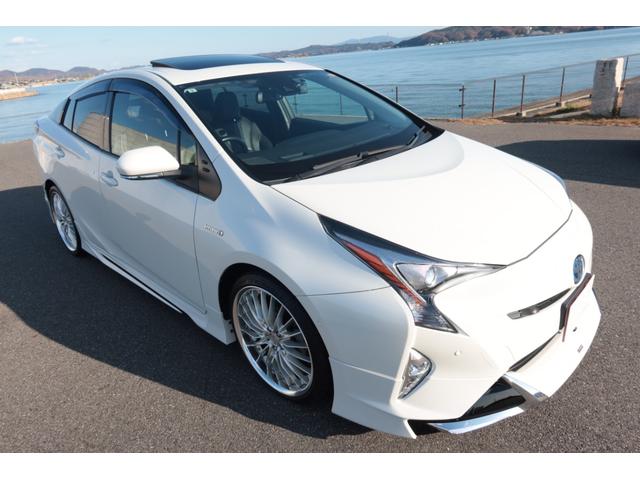 プリウス Ａプレミアム　禁煙車　寒冷地仕様　モデリスタエアロ　ＷＯＲＫ１９ｉｎホイール　サンルーフ　置くだけ充電　ＨＤＭＩ　ＵＳＢ　９型ナビ　前後ドライブレコーダー　レーダークルーズ　オートハイビーム　ＰＣＳ　安全装備搭載（73枚目）