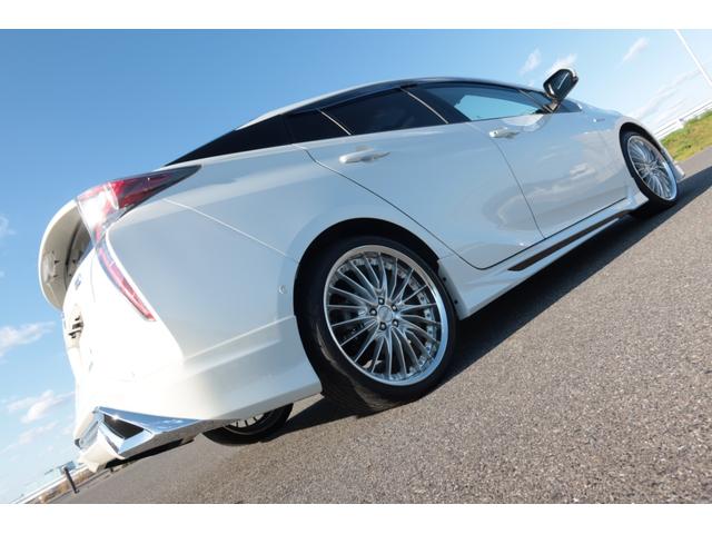 プリウス Ａプレミアム　禁煙車　寒冷地仕様　モデリスタエアロ　ＷＯＲＫ１９ｉｎホイール　サンルーフ　置くだけ充電　ＨＤＭＩ　ＵＳＢ　９型ナビ　前後ドライブレコーダー　レーダークルーズ　オートハイビーム　ＰＣＳ　安全装備搭載（76枚目）