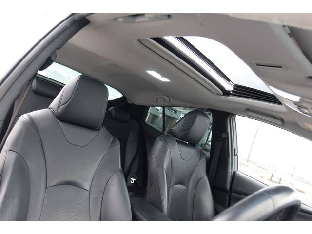 プリウス Ａプレミアム　モデリスタエアロ　サンルーフ　本革シート　ＡＬＰＩＮＥ９型ナビ　バックカメラ　　置くだけ充電　前後ドライブレコーダー　コートテクトＦガラス　レーダークルーズ　オートハイビーム　安全装備搭載　禁煙車（27枚目）