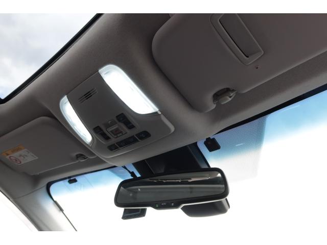 プリウス Ａプレミアム　モデリスタエアロ　サンルーフ　本革シート　ＡＬＰＩＮＥ９型ナビ　バックカメラ　　置くだけ充電　前後ドライブレコーダー　コートテクトＦガラス　レーダークルーズ　オートハイビーム　安全装備搭載　禁煙車（43枚目）