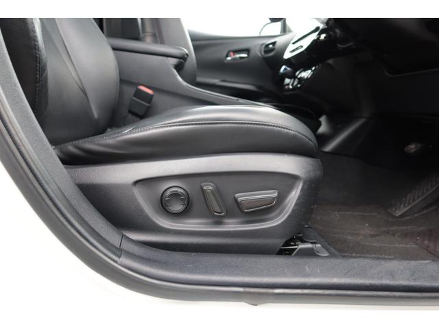 プリウス Ａプレミアム　モデリスタエアロ　サンルーフ　本革シート　ＡＬＰＩＮＥ９型ナビ　バックカメラ　　置くだけ充電　前後ドライブレコーダー　コートテクトＦガラス　レーダークルーズ　オートハイビーム　安全装備搭載　禁煙車（46枚目）