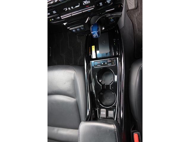 プリウス Ａプレミアム　モデリスタエアロ　サンルーフ　本革シート　ＡＬＰＩＮＥ９型ナビ　バックカメラ　　置くだけ充電　前後ドライブレコーダー　コートテクトＦガラス　レーダークルーズ　オートハイビーム　安全装備搭載　禁煙車（78枚目）