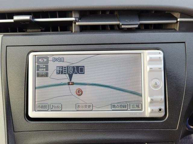 プリウス Ｓ　ＬＥＤエディション　純正ナビ　ＤＶＤ再生　スマートキー　ＥＴＣ　１５インチアルミ　オートエアコン　オートライト　ヘッドライトウォッシャー　ステアリングスイッチ（21枚目）