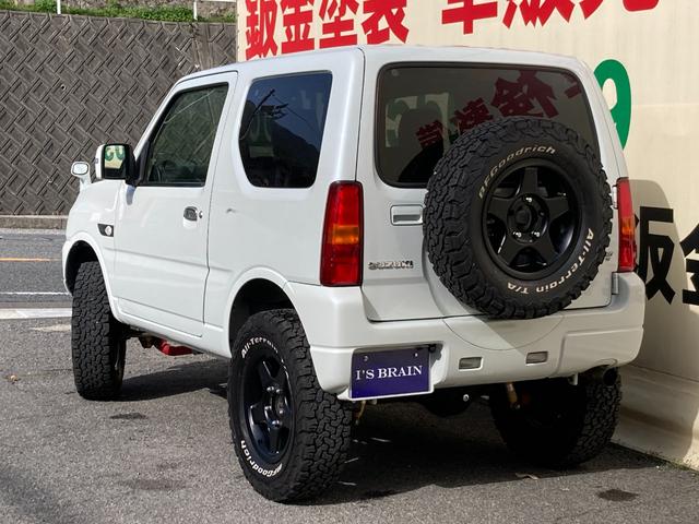 ジムニー ランドベンチャー　１０型・ＭＴ・４ＷＤ・バックカメラ・レザーシート・革巻きハンドル・ターボ・背面タイヤ・リフトアップ・外ホイール・外マフラー・前後ドライブレコーダー・デジタルインナーミラー・ガラスコーティング施工（2枚目）