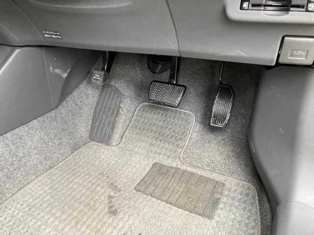 プリウス Ｓ　ナビ・スマートキー・ＥＴＣ・エアコン・パワステ・パワーウィンドウ・運転席エアバック・助手席エアバック・ドラレコ（24枚目）