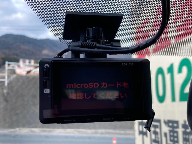 プリウス Ｓ　ナビ・スマートキー・ＥＴＣ・エアコン・パワステ・パワーウィンドウ・運転席エアバック・助手席エアバック・ドラレコ（31枚目）