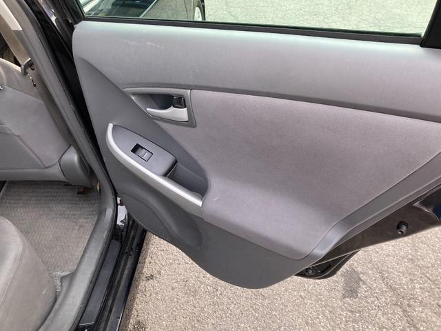 プリウス Ｓ　ナビ・スマートキー・ＥＴＣ・エアコン・パワステ・パワーウィンドウ・運転席エアバック・助手席エアバック・ドラレコ（47枚目）