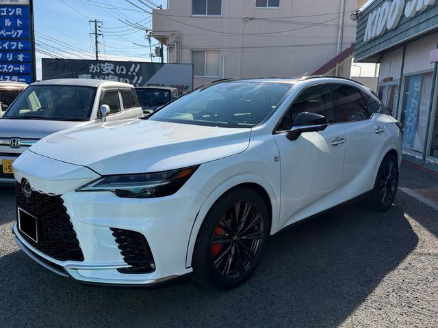 ＲＸ ＲＸ３５０　Ｆスポーツ　改モデル　パノラマルーフ　デジタルインナーミラー　オレンジキャリパー内装レッド　１４型コネクトナビ（3枚目）