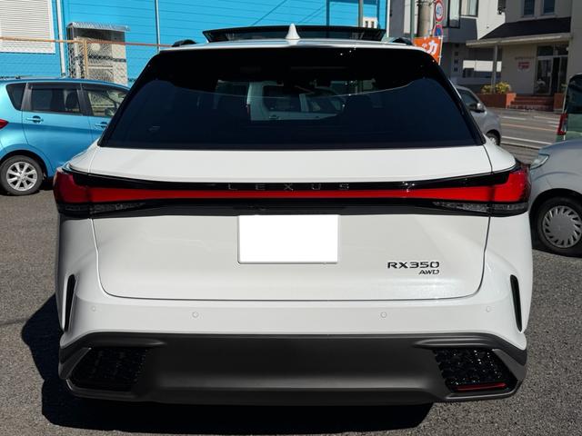 ＲＸ ＲＸ３５０　Ｆスポーツ　改モデル　パノラマルーフ　デジタルインナーミラー　オレンジキャリパー内装レッド　１４型コネクトナビ（6枚目）