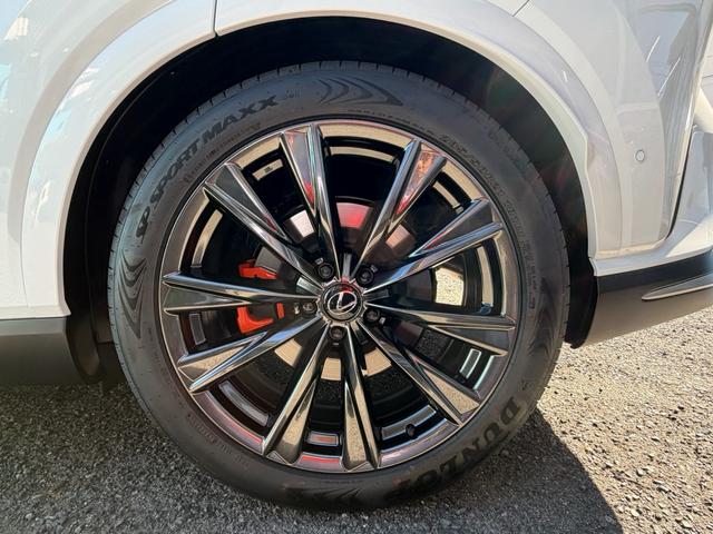 ＲＸ ＲＸ３５０　Ｆスポーツ　改モデル　パノラマルーフ　デジタルインナーミラー　オレンジキャリパー内装レッド　１４型コネクトナビ（10枚目）
