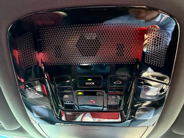 ＲＸ ＲＸ３５０　Ｆスポーツ　改モデル　パノラマルーフ　デジタルインナーミラー　オレンジキャリパー内装レッド　１４型コネクトナビ（21枚目）