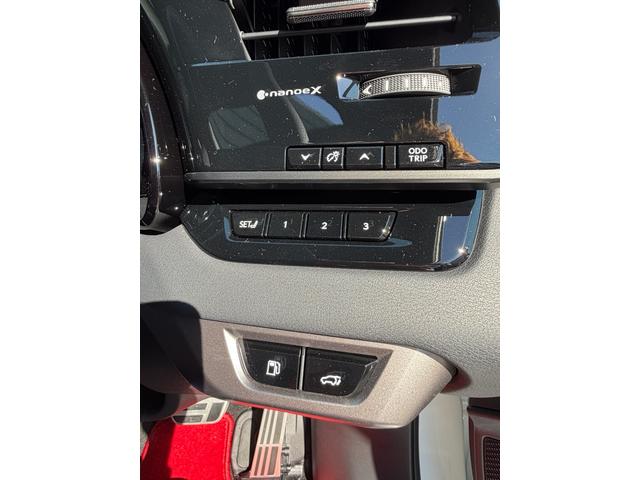ＲＸ ＲＸ３５０　Ｆスポーツ　改モデル　パノラマルーフ　デジタルインナーミラー　オレンジキャリパー内装レッド　１４型コネクトナビ（24枚目）