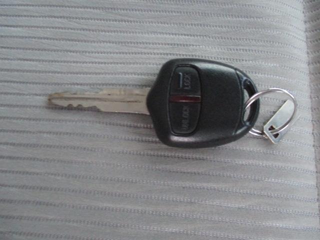 ｅＫワゴン Ｍ　キーレスエントリー　アイドリングストップ　電動格納ミラー　ベンチシート　ＣＶＴ　ＡＢＳ　ＣＤ　ミュージックプレイヤー接続可　衝突安全ボディ　エアコン　パワーステアリング　パワーウィンドウ（8枚目）