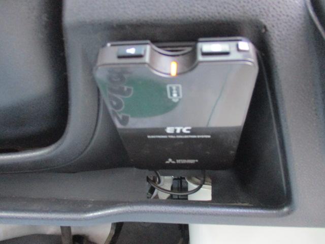 ハイゼットカーゴ スペシャルクリーン　ＡＴ　衝突被害軽減システム　ＥＴＣ　ナビ　両側スライドドア　アイドリングストップ　オートマチックハイビーム　ＥＳＣ　エアコン　運転席エアバッグ　助手席エアバッグ（4枚目）