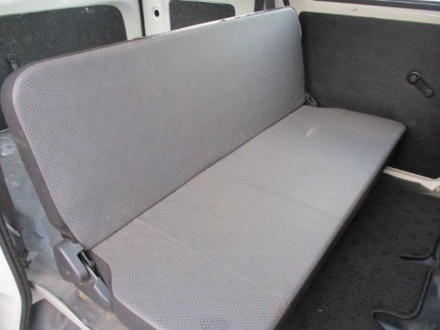 ハイゼットカーゴ スペシャルクリーン　ＡＴ　衝突被害軽減システム　ＥＴＣ　ナビ　両側スライドドア　アイドリングストップ　オートマチックハイビーム　ＥＳＣ　エアコン　運転席エアバッグ　助手席エアバッグ（9枚目）