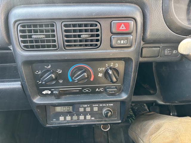 アクティトラック 4WD 5速マニュアル エアコン パワステ(6枚目)