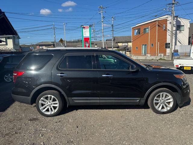 エクスプローラー リミテッド エコブースト ストラーダナビ 地デジ サンルーフ 黒革(3枚目)