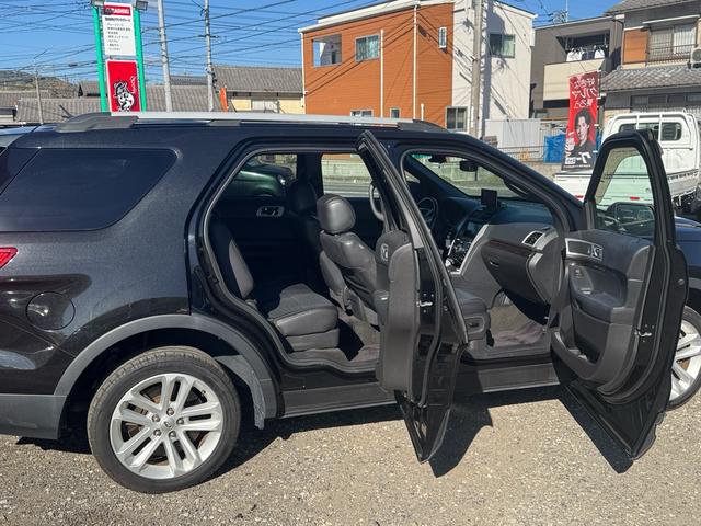 エクスプローラー リミテッド エコブースト ストラーダナビ 地デジ サンルーフ 黒革(13枚目)