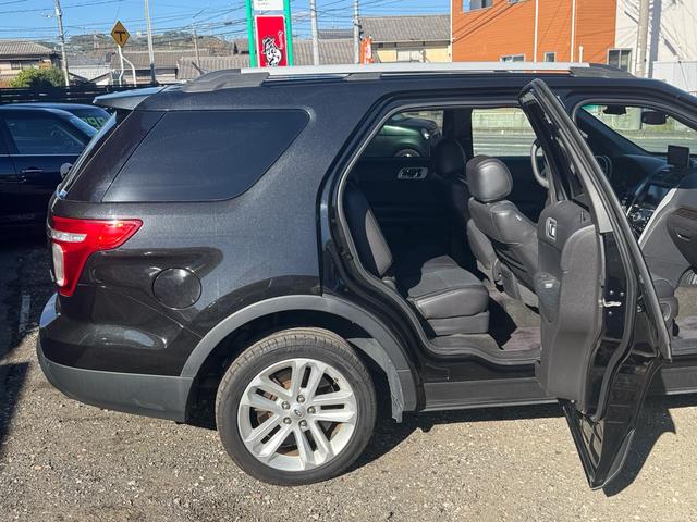 エクスプローラー リミテッド エコブースト ストラーダナビ 地デジ サンルーフ 黒革(14枚目)