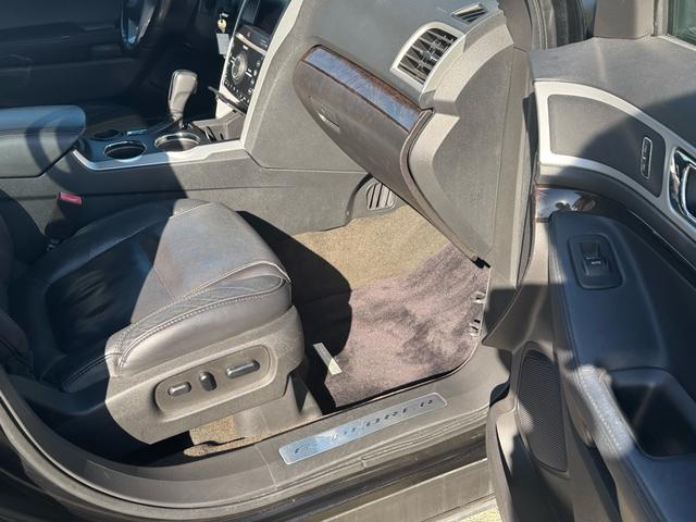 エクスプローラー リミテッド エコブースト ストラーダナビ 地デジ サンルーフ 黒革(21枚目)