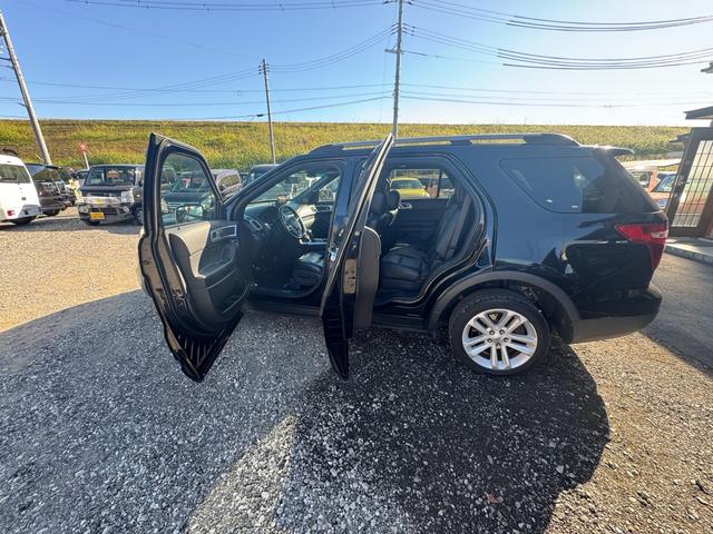 エクスプローラー リミテッド エコブースト ストラーダナビ 地デジ サンルーフ 黒革(25枚目)