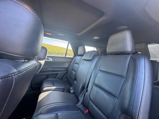 エクスプローラー リミテッド エコブースト ストラーダナビ 地デジ サンルーフ 黒革(29枚目)
