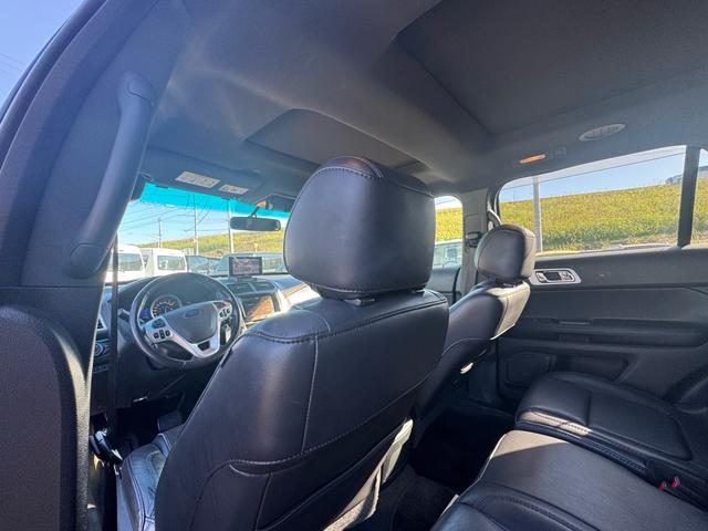 エクスプローラー リミテッド エコブースト ストラーダナビ 地デジ サンルーフ 黒革(30枚目)