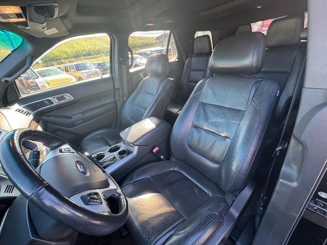 エクスプローラー リミテッド エコブースト ストラーダナビ 地デジ サンルーフ 黒革(35枚目)