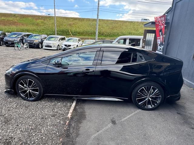 プリウス Ｚ　モデリスタ　ＬＥＤ　保証付　ＴＶキット　インテリアイルミネーション　パノラミックビュー　パワーバックドア（9枚目）