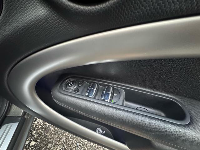 ＭＩＮＩ クーパー　クロスオーバー（33枚目）