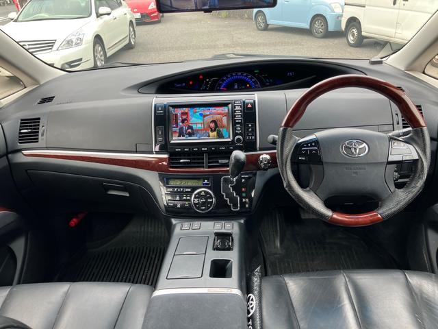 エスティマハイブリッド アエラス　レザーパッケージ　４ＷＤ　ＥＴＣ　バックカメラ　ＨＤＤナビＴＶ　オートクルーズコントロール　両側電動スライドドア　オートライト　ＨＩＤ　電動リアゲート　電動格納サードシート　スマートキー　アイドリングストップ（2枚目）