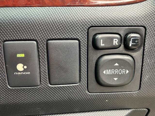 エスティマハイブリッド アエラス　レザーパッケージ　４ＷＤ　ＥＴＣ　バックカメラ　ＨＤＤナビＴＶ　オートクルーズコントロール　両側電動スライドドア　オートライト　ＨＩＤ　電動リアゲート　電動格納サードシート　スマートキー　アイドリングストップ（9枚目）