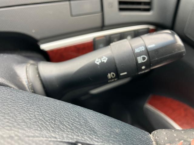 エスティマハイブリッド アエラス　レザーパッケージ　４ＷＤ　ＥＴＣ　バックカメラ　ＨＤＤナビＴＶ　オートクルーズコントロール　両側電動スライドドア　オートライト　ＨＩＤ　電動リアゲート　電動格納サードシート　スマートキー　アイドリングストップ（34枚目）