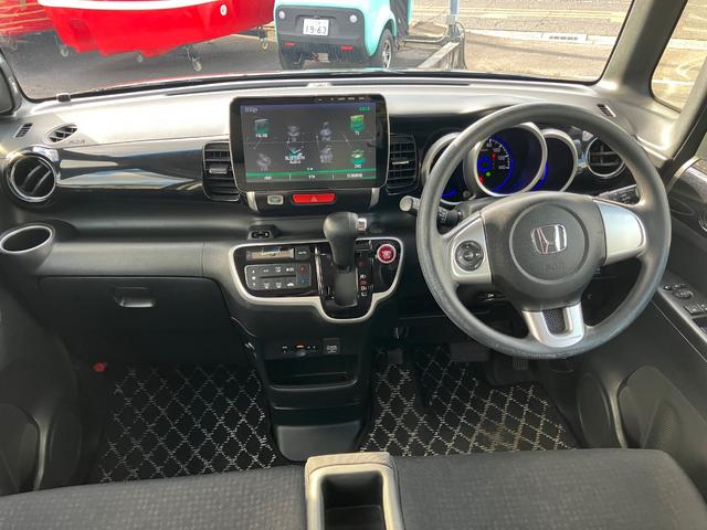 Ｎ－ＢＯＸカスタム Ｇ・Ｌパッケージ　ＥＴＣ　左側パワースライドドア　ナビＴＶ　ＤＶＤ再生　Ｂｌｕ－ｒａｙ　ＢＴオーディオ　オートライト　ＨＩＤ　スマートキー　アイドリングストップ（2枚目）