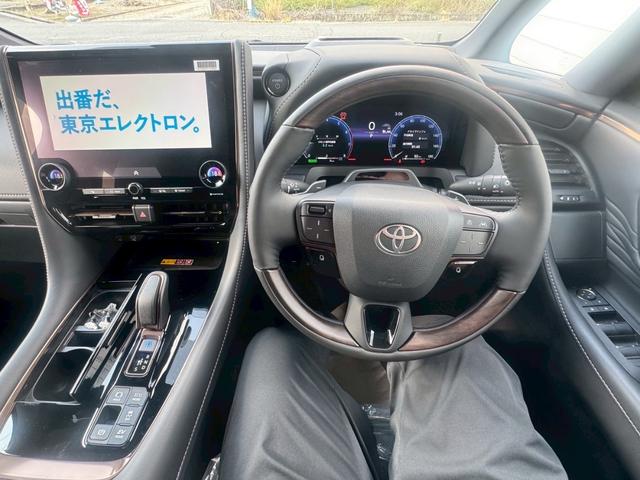 アルファードハイブリッド Ｚ　ＴＶ　クリアランスソナー　オートクルーズコントロール　パークアシスト　衝突被害軽減システム　両側電動スライドドア　オートマチックハイビーム　オートライト　ＬＥＤヘッドランプ　電動リアゲート（3枚目）