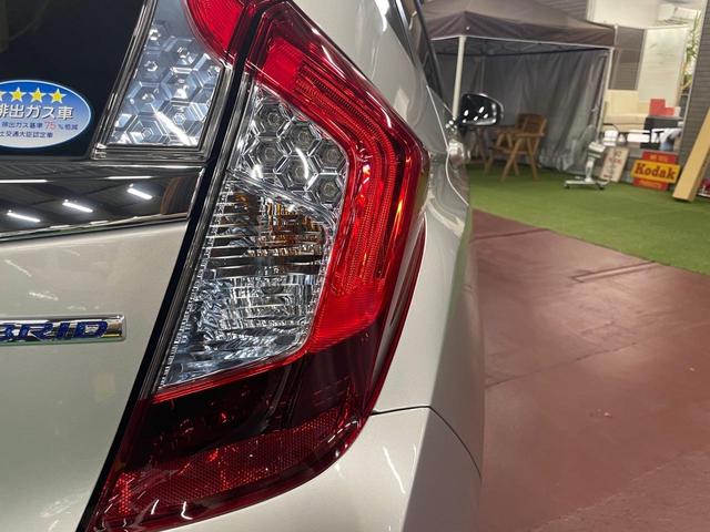 Lパッケージ 禁煙車 ストラーダナビ ワンセグTV ETC LEDヘッドライト クルーズコントロール 本革巻きステアリング 取扱説明書 メンテナンスノート スペアキー(69枚目)