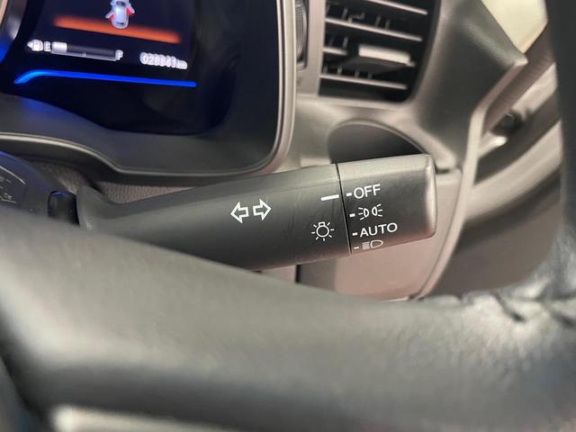 Lパッケージ 禁煙車 ストラーダナビ ワンセグTV ETC LEDヘッドライト クルーズコントロール 本革巻きステアリング 取扱説明書 メンテナンスノート スペアキー(74枚目)