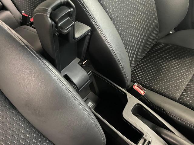 Lパッケージ 禁煙車 ストラーダナビ ワンセグTV ETC LEDヘッドライト クルーズコントロール 本革巻きステアリング 取扱説明書 メンテナンスノート スペアキー(76枚目)