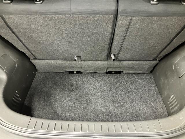 キューブ １５Ｘ　Ｍセレクション　ｃａｒｒｏｚｚｅｒｉａナビ　ＴＶ　Ｂｌｕｅｔｏｏｈ　ＥＴＣ　ベンチシート　プッシュスタート　スマートキー　ユーザー買取　禁煙車（11枚目）
