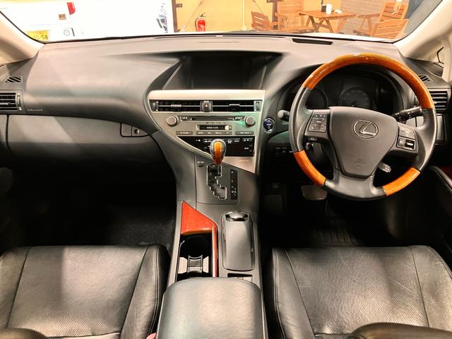 ＲＸ ＲＸ４５０ｈ　バージョンＬ　純正ナビ　ＴＶ　ビルトインＥＴＣ　バックカメラ　クルーズコントロール　ベンチレーション　シートヒーター　運転席・助手席パワーシート　パワーバックドア　ブラックレザーシート（14枚目）