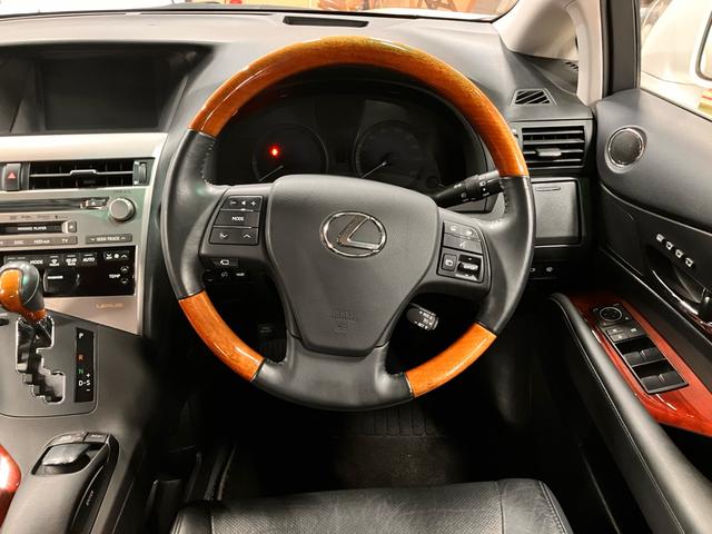 ＲＸ ＲＸ４５０ｈ　バージョンＬ　純正ナビ　ＴＶ　ビルトインＥＴＣ　バックカメラ　クルーズコントロール　ベンチレーション　シートヒーター　運転席・助手席パワーシート　パワーバックドア　ブラックレザーシート（60枚目）