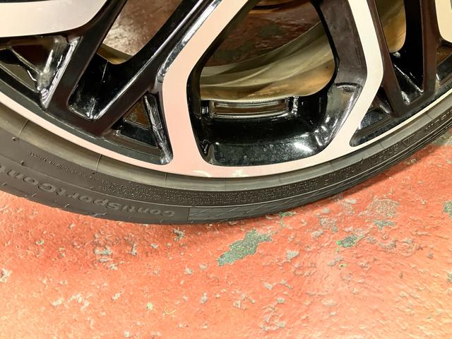 スイフトスポーツ ベースグレード　純正ナビ　フルセグＴＶ　ナヒ連動ドラレコ前後カメラ　全周囲モニター　ビルトインＥＴＣ　クルーズコントロール　運転席シートヒーター　ブラインドスポットモニター　ブラックデカール　ユーザー買取　禁煙車（39枚目）