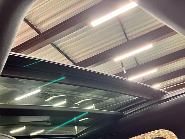 ＧＬＣ ＧＬＣ２２０ｄ　４マチック　ドライバーズパッケージ　ＡＭＧレザーエクスクルーシブＰＫＧ　パノラマサンルーフ　ブラック・ブラウンレザーシート　Ｂｕｒｍｅｓｔｅｒサウンド　純正ドライブレコーダー　ＥＴＣ　純正ナビ　フルセグＴＶ　ユーザー買取　スペアキー有（22枚目）