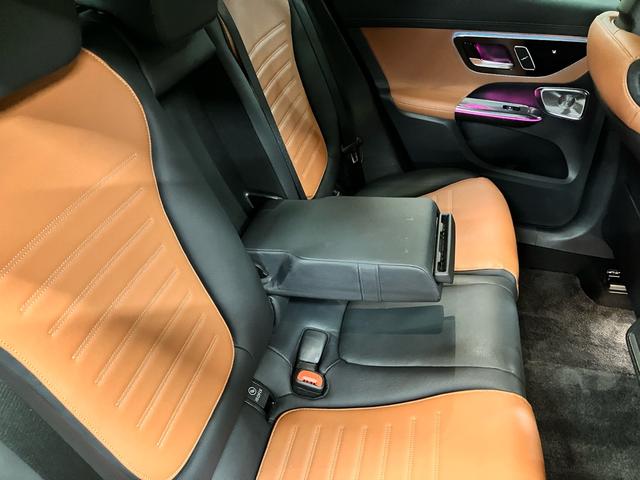 ＧＬＣ ＧＬＣ２２０ｄ　４マチック　ドライバーズパッケージ　ＡＭＧレザーエクスクルーシブＰＫＧ　パノラマサンルーフ　ブラック・ブラウンレザーシート　Ｂｕｒｍｅｓｔｅｒサウンド　純正ドライブレコーダー　ＥＴＣ　純正ナビ　フルセグＴＶ　ユーザー買取　スペアキー有（24枚目）