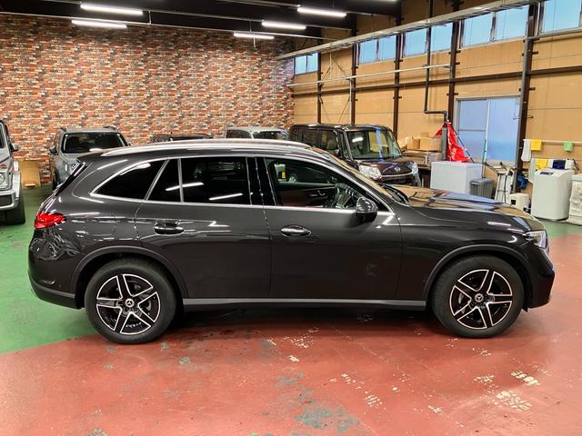 ＧＬＣ ＧＬＣ２２０ｄ　４マチック　ドライバーズパッケージ　ＡＭＧレザーエクスクルーシブＰＫＧ　パノラマサンルーフ　ブラック・ブラウンレザーシート　Ｂｕｒｍｅｓｔｅｒサウンド　純正ドライブレコーダー　ＥＴＣ　純正ナビ　フルセグＴＶ　ユーザー買取　スペアキー有（39枚目）