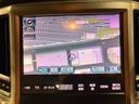 当店は屋内展示場となります。大きな倉庫をまるごと在庫展示場として利用しています。天候を気にすることなく車両をゆっくりじっくりご覧いただけます。